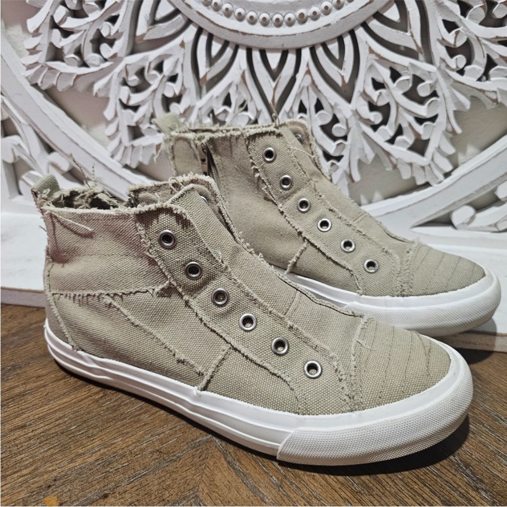 Gypsy Jazz Beige and White High-Top Sneakers
